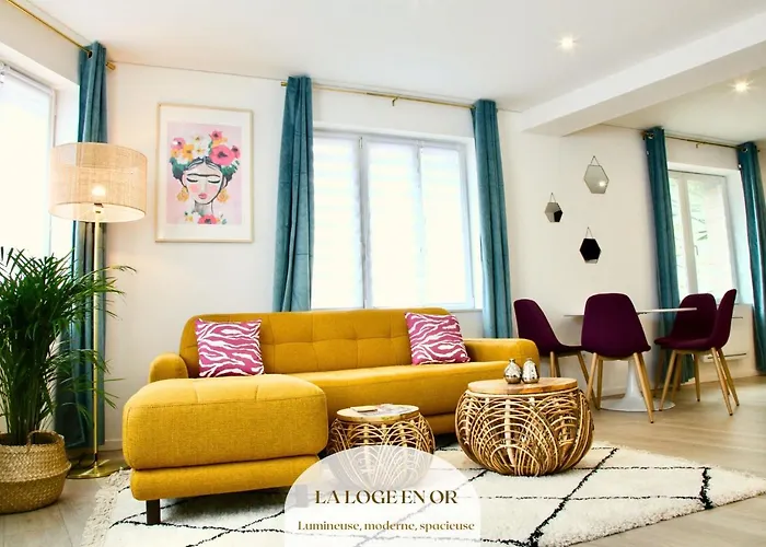 La Loge En Or - Parking Public - Triplex - Proche Centre Et Autoroute