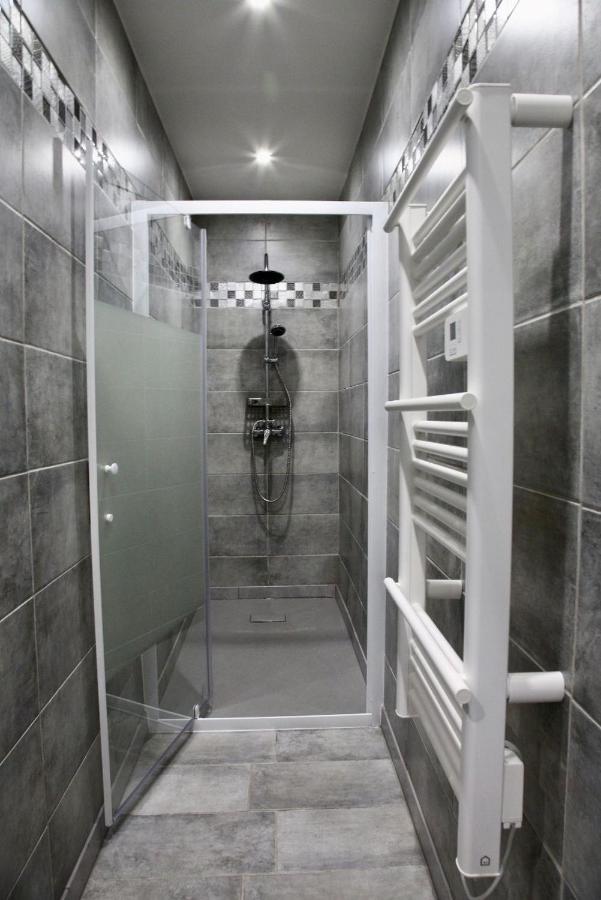 La Loge En Or - Parking Public - Triplex - Proche Centre Et Autoroute Apartment